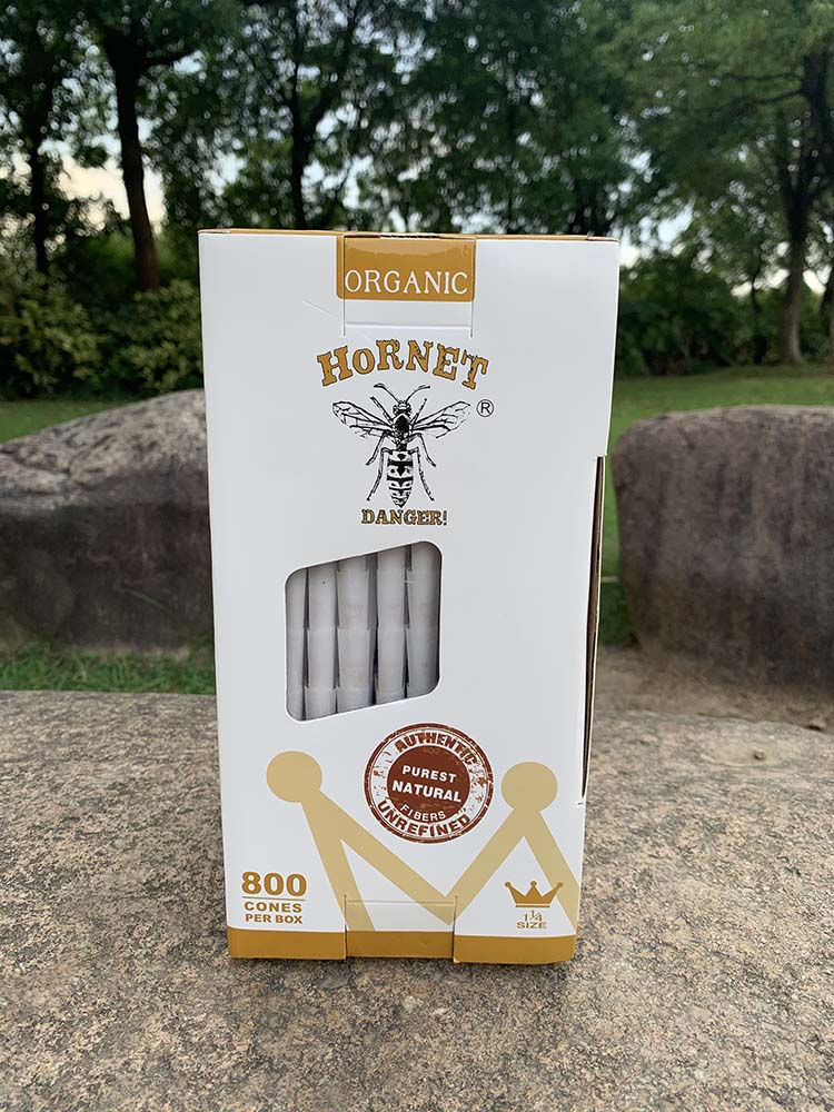 HORNET 1 1/4 Size White Pre Rolled Cones, Organic Pre Rolled Rolling Paper With Tips, Slow Burning Pre Rolled Cones, 800 PCS / Box